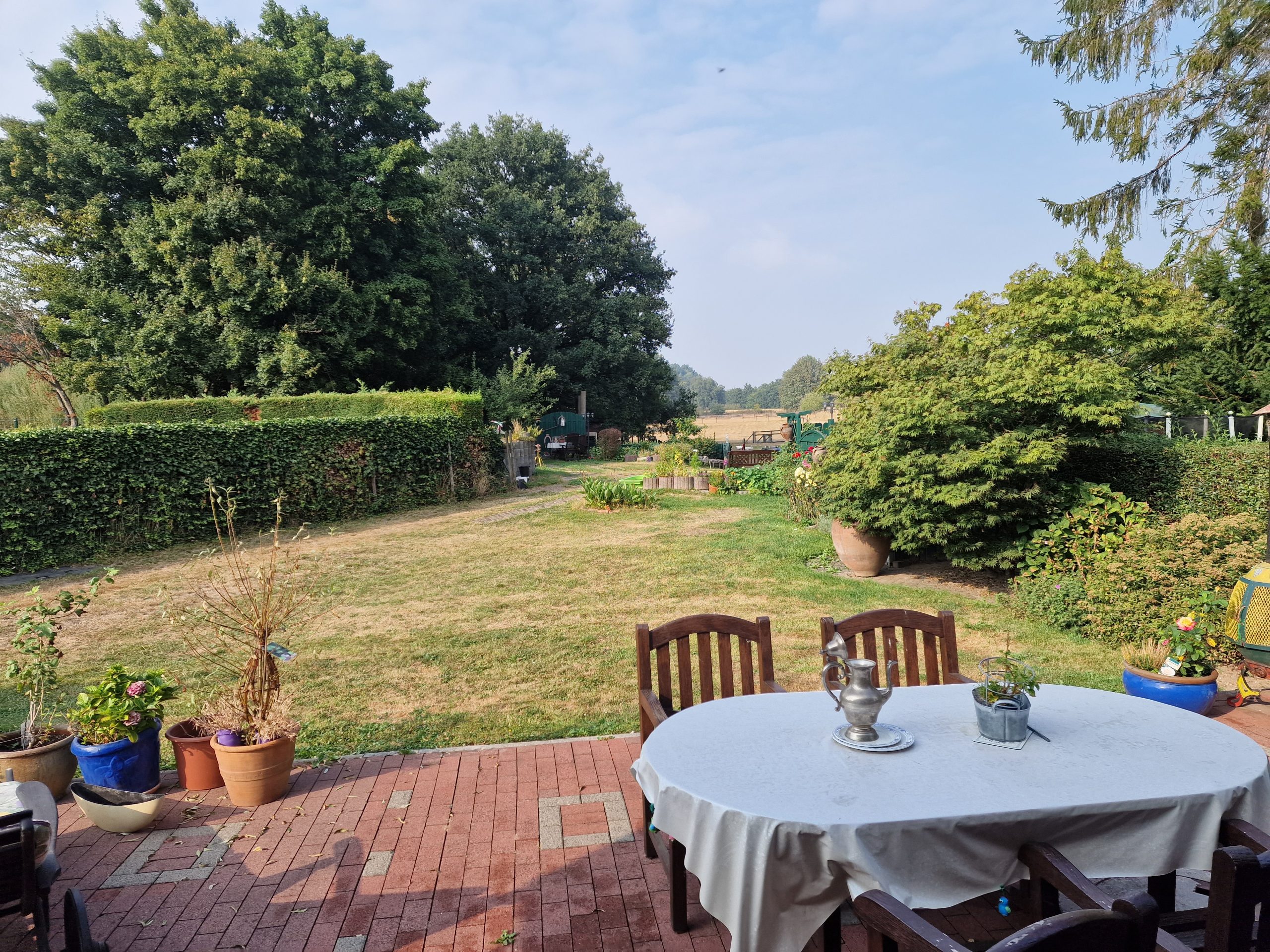 Garten und Terrasse einer tatsächlich verkauften Immobilie in Krefeld-Hüls