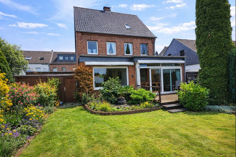 Gartenansicht eines tatsächlich verkauften Einfamilienhauses in Krefeld-Hüls